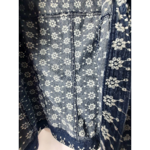 Bamboo Traders Embroidered white flowers on a denim jacket - Picture 5 of 12